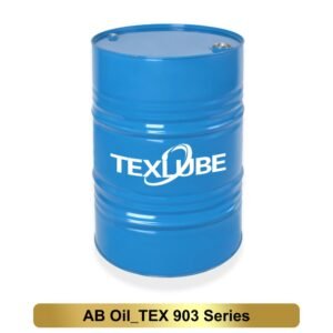 AB Oil_TEX 903 シリーズのラベルが付いた青い Texlube ドラム。住宅用冷却システムのフルオロカーボン冷媒およびコンプレッサーとの互換性のために設計されたアルキルベンゼン ベースの冷凍機油です。